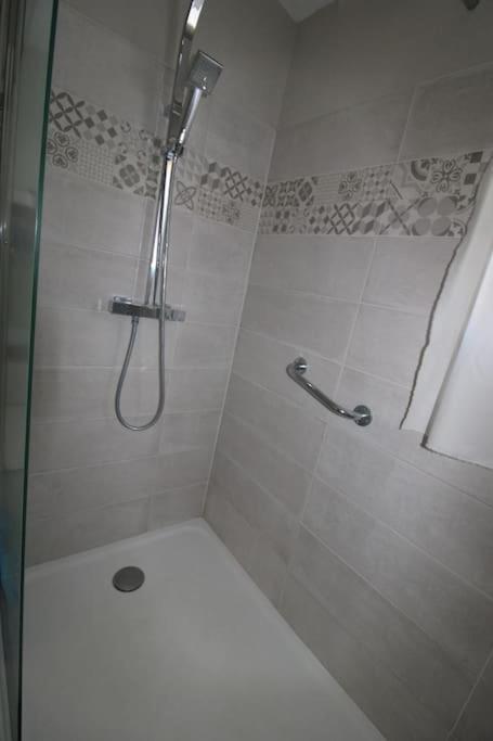 Holiday home Grande Maison 3 - Jardin, Terrasse Et Parking - Bord De *